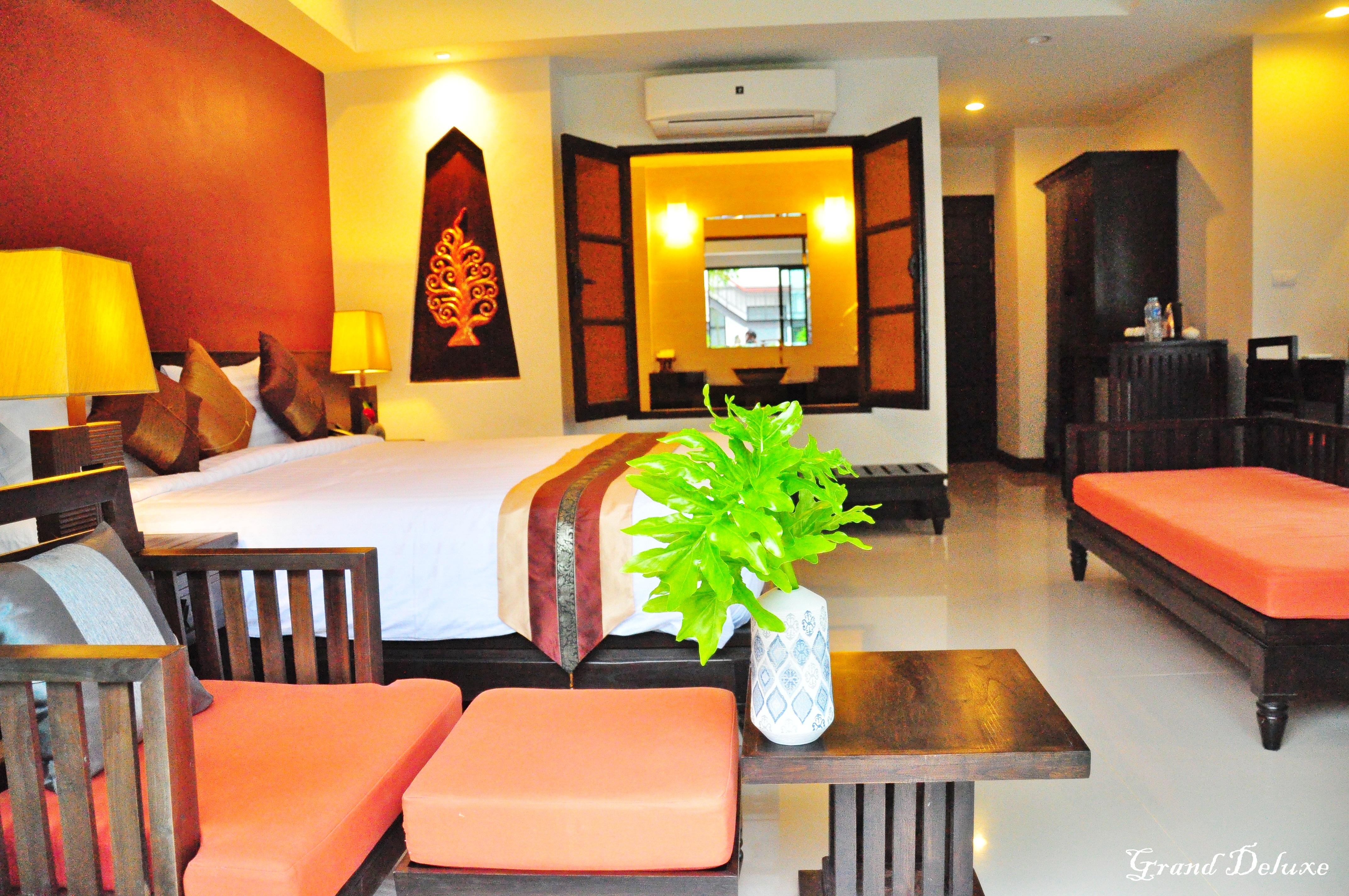Navatara Phuket Resort Rawai Bagian luar foto