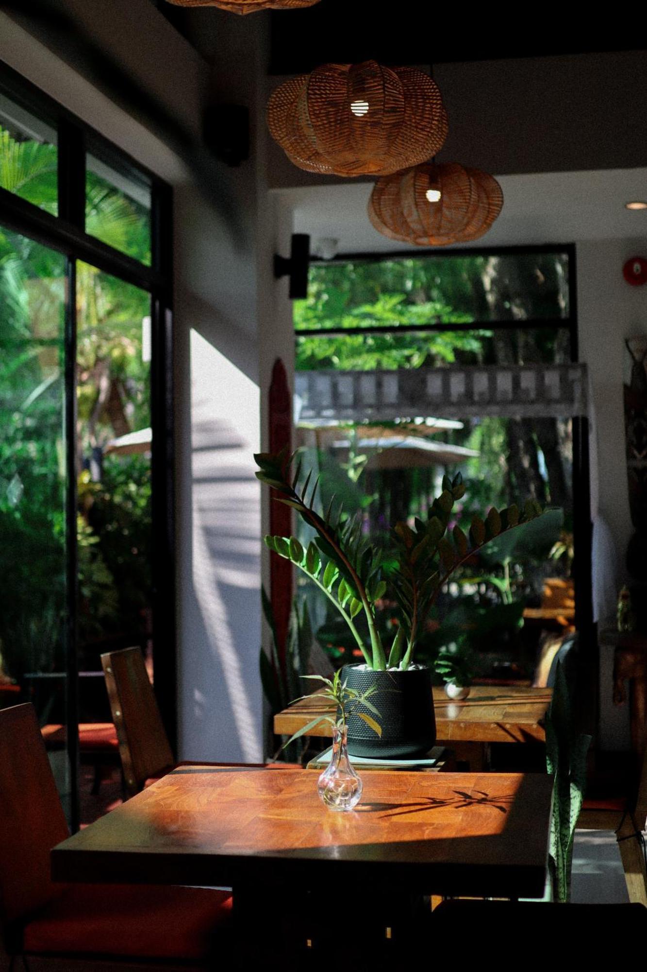 Navatara Phuket Resort Rawai Bagian luar foto