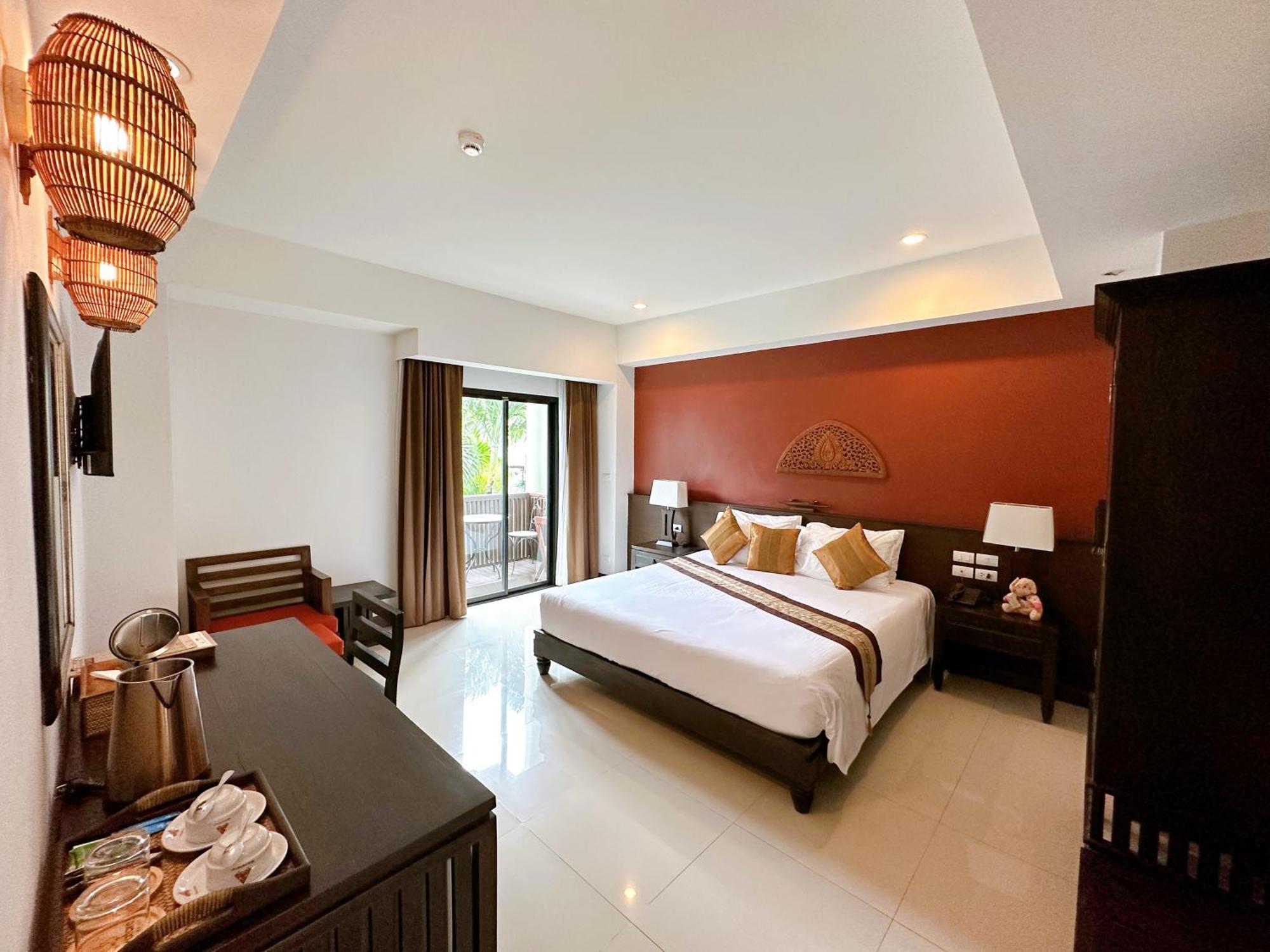 Navatara Phuket Resort Rawai Bagian luar foto