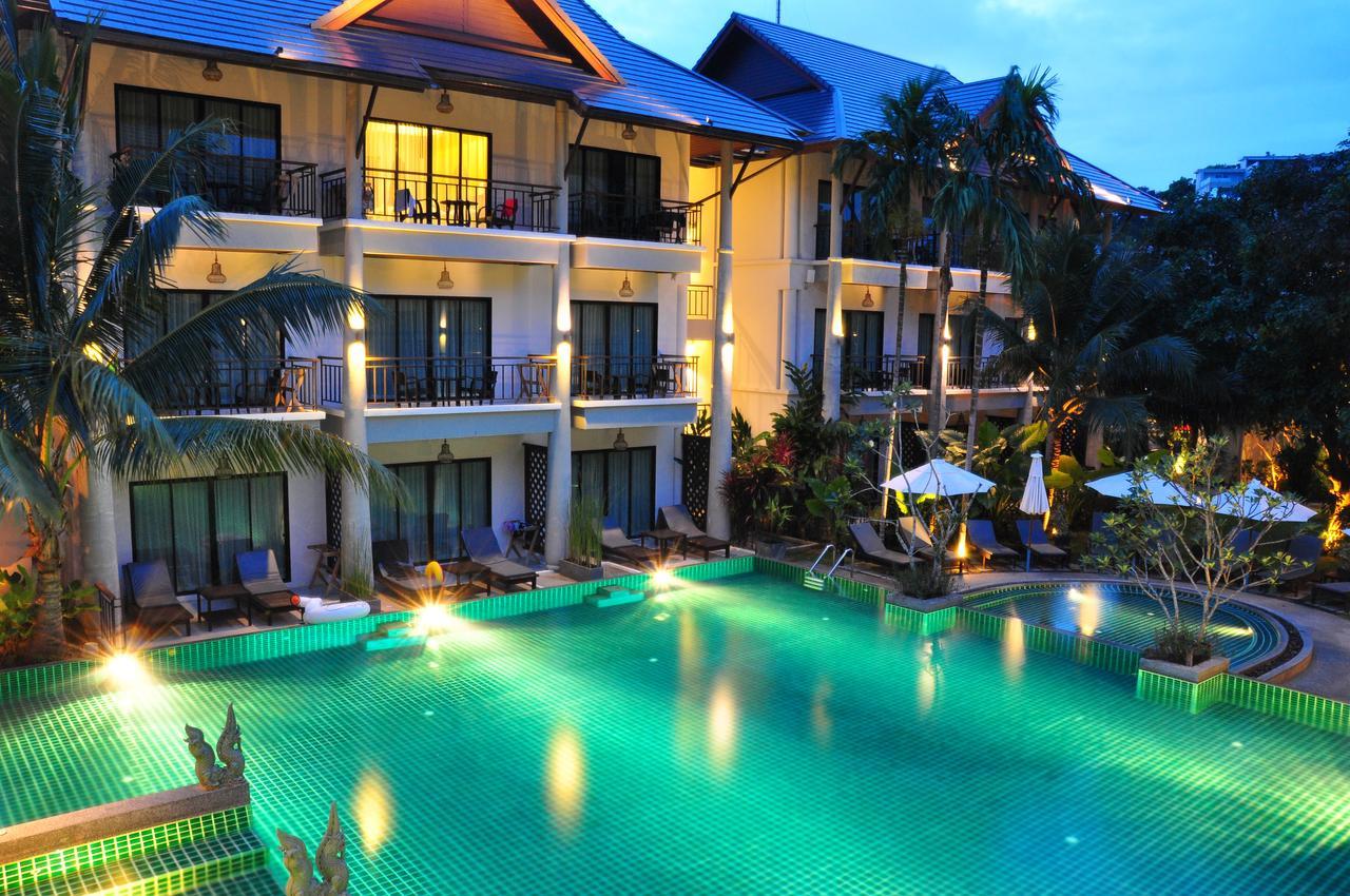 Navatara Phuket Resort Rawai Bagian luar foto